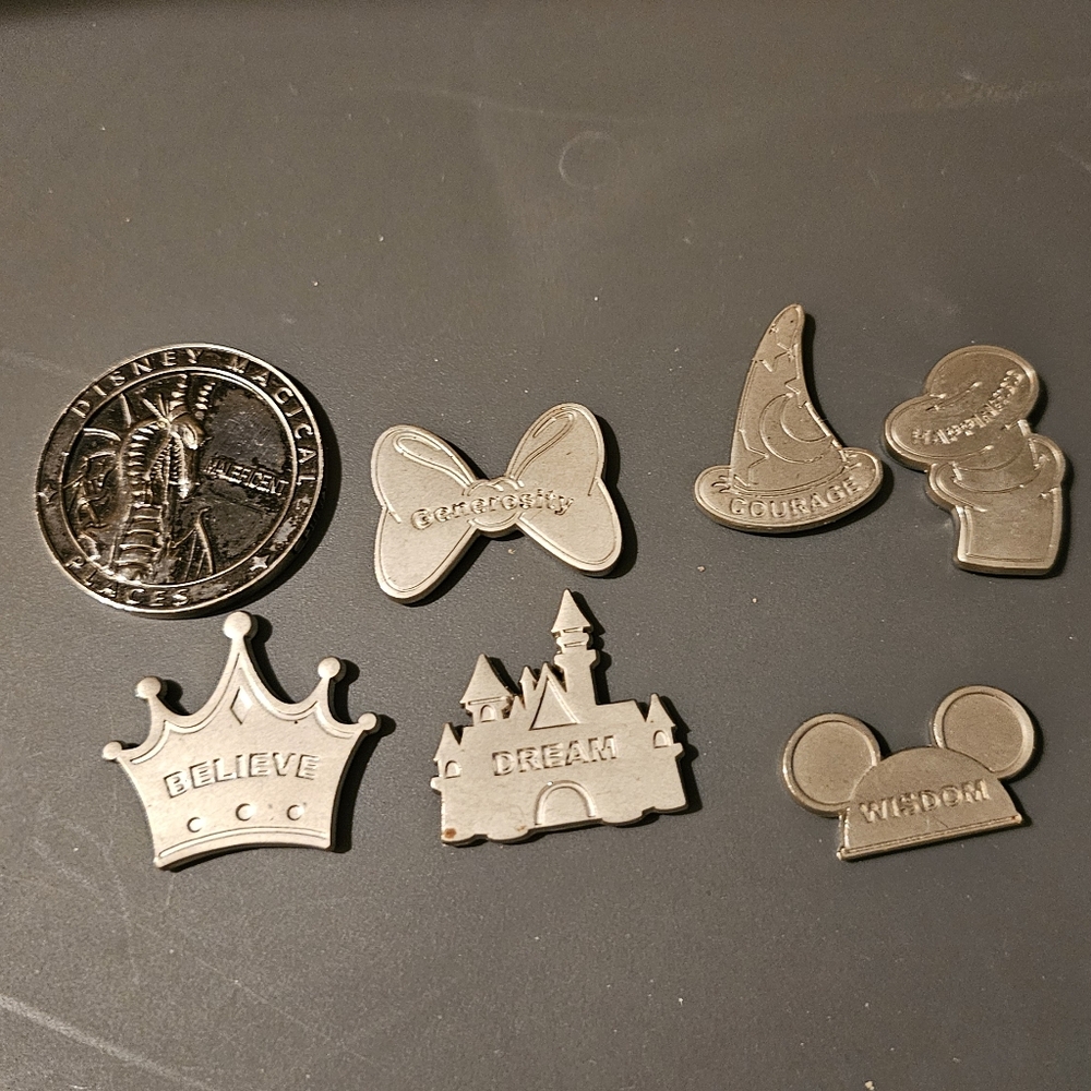 4/$10 Collectible Disney Tokens Coin Disneyland Castle Bow Hat Ears